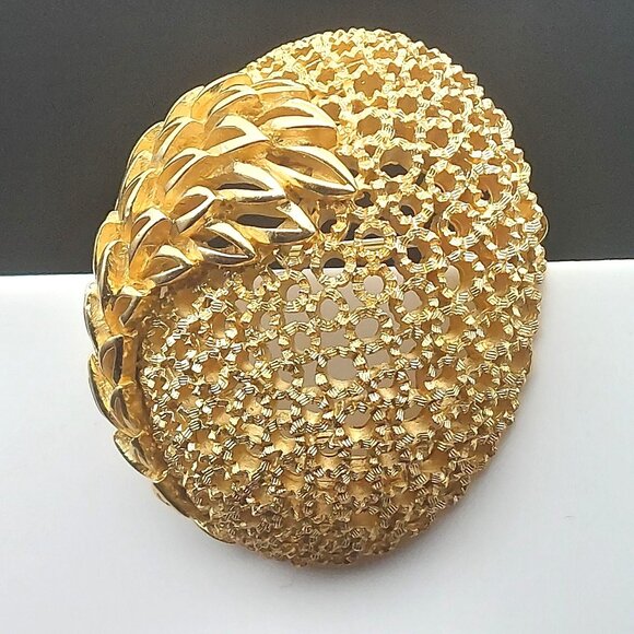 Vintage Crown Trifari Gold-Tone Leaf Motif Oval Brooch Pin Mod Retro Openwork De - Picture 2 of 8
